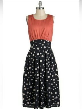 EUC Modcloth Coral Pink Emily & Fin Sleeveless Dress Navy White Polka Dot Retro